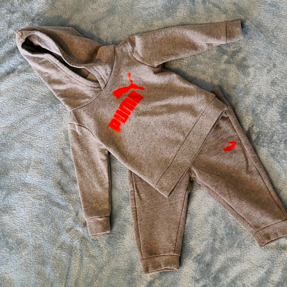 Puma Jogging Suit